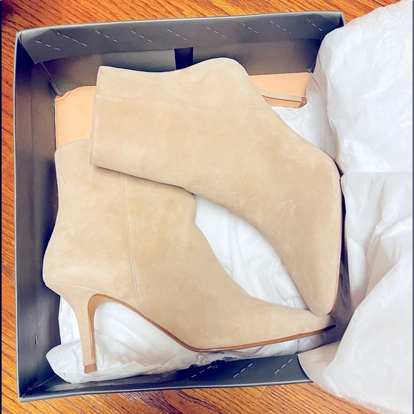 Ann Taylor EXCELLENT condition!! Kody Suede High Heeled Bootie 8 1/2 - Picture 2 of 7